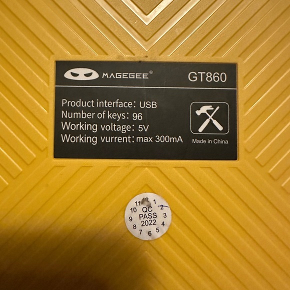 LED Computer Keyboard - Picture 2 of 2